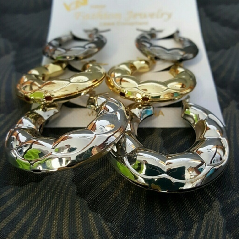 3 Pairs of Hoop Earrings‎